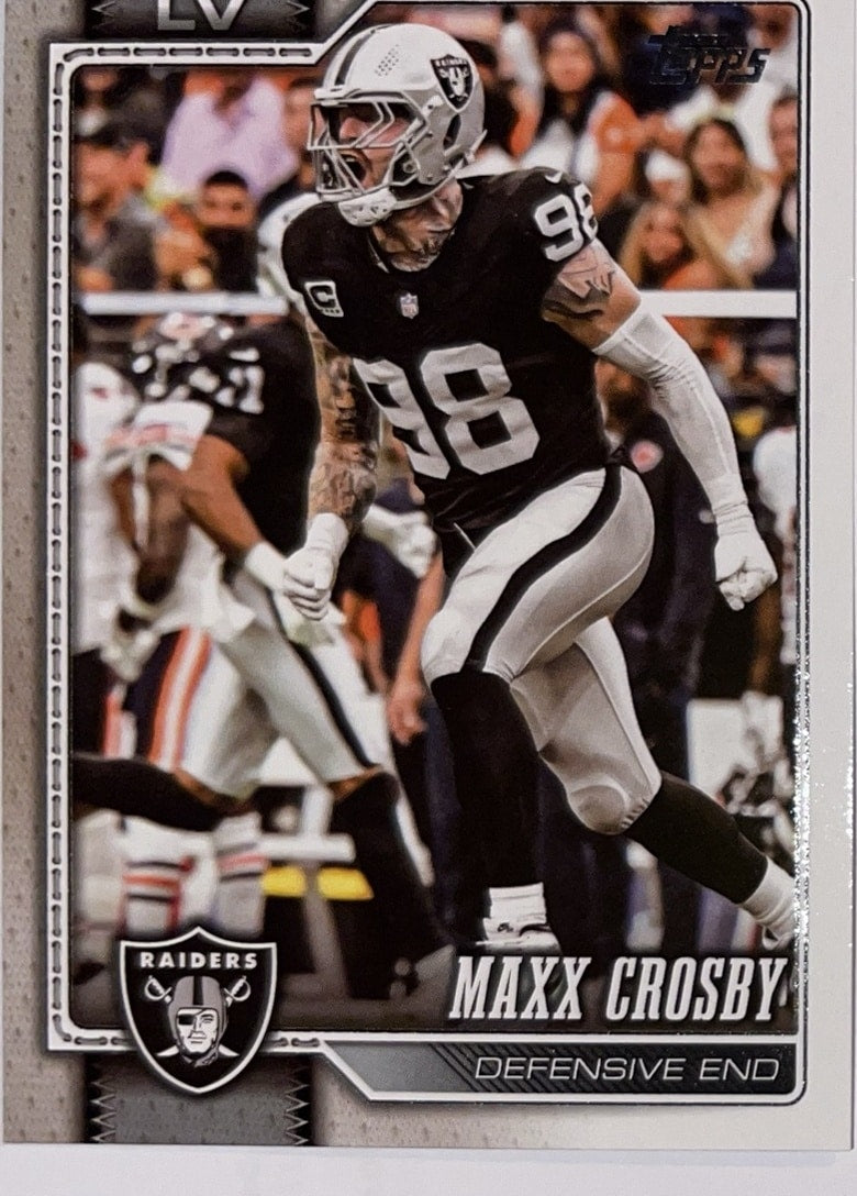 2026 Topps Football #122 Maxx Crosby – voorkant | Lichcards Main image