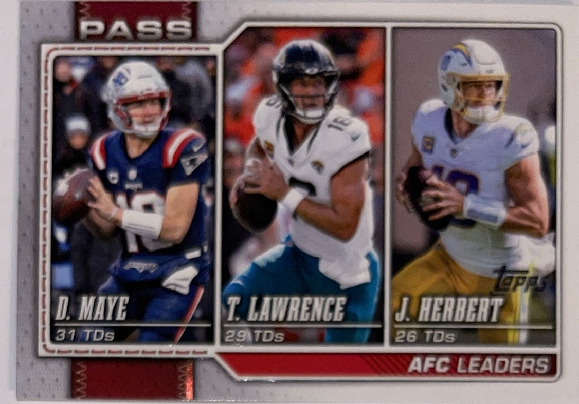 2026 Topps Football #282 Trevor Lawrence / Drake Maye / Justin Herbert League Leaders – Near Mint – voorkant