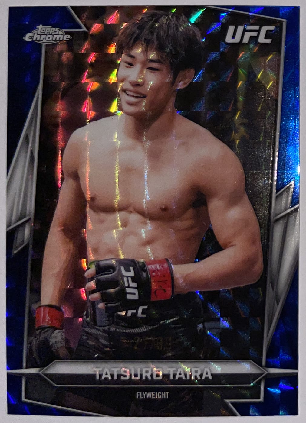 Voorzijde – Tatsuro Taira [72] – 2026 Topps Chrome UFC | Lichcards Hoofdafbeelding