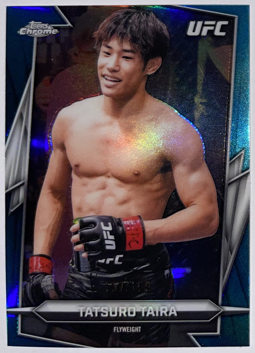 Voorzijde – Tatsuro Taira [72] – 2026 Topps Chrome UFC | Lichcards Hoofdafbeelding