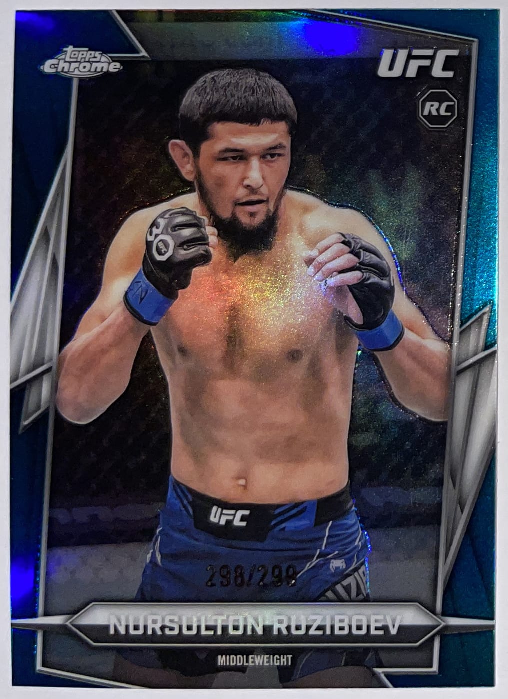 Voorzijde – Nursulton Ruziboev [74] – 2026 Topps Chrome UFC | Lichcards Image principale du produit
