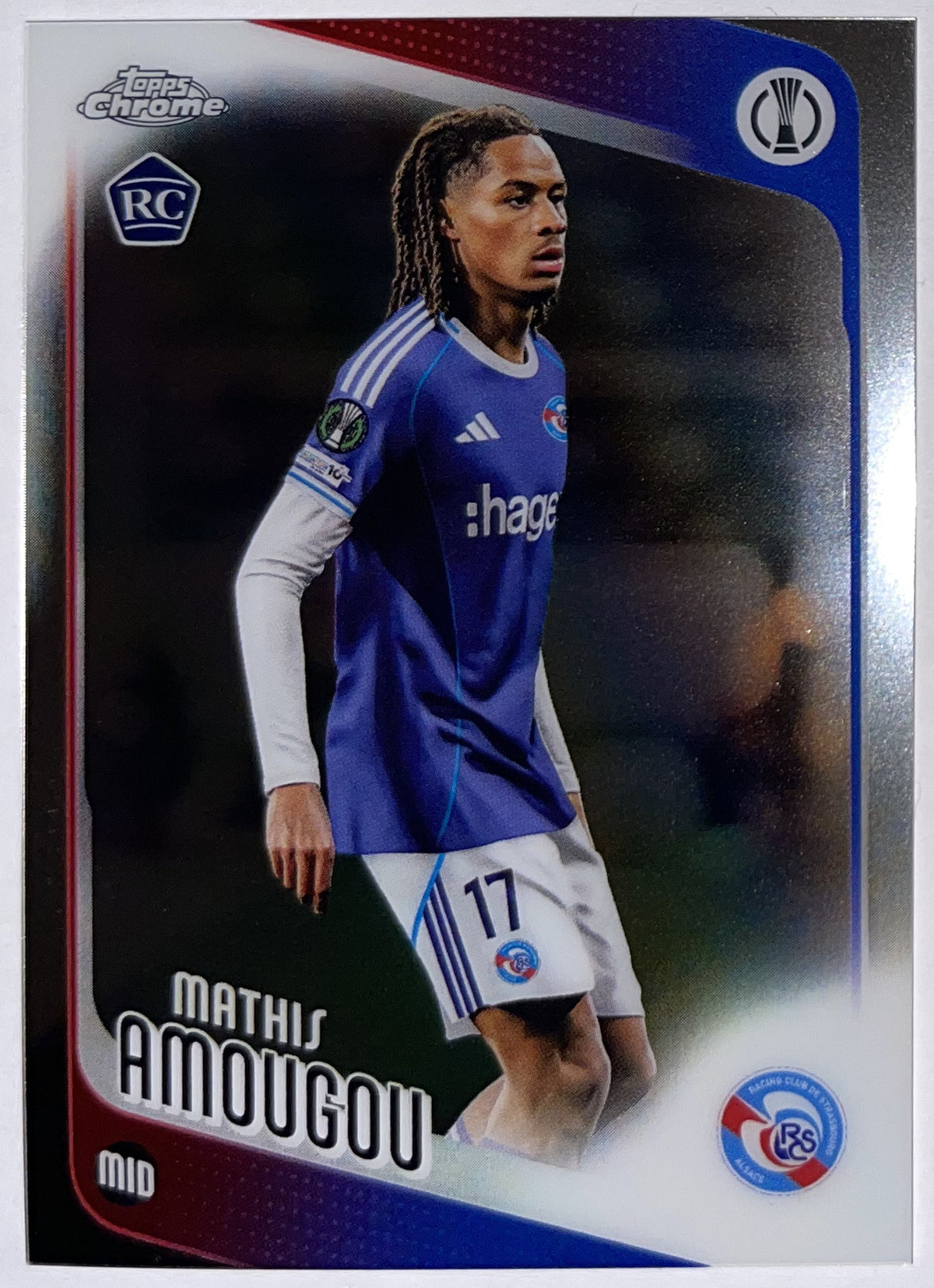 Voorzijde – Mathis Amougou [177] – Topps Chrome UEFA Club Competitions 2025/26 – Near Mint Imagen principal del producto