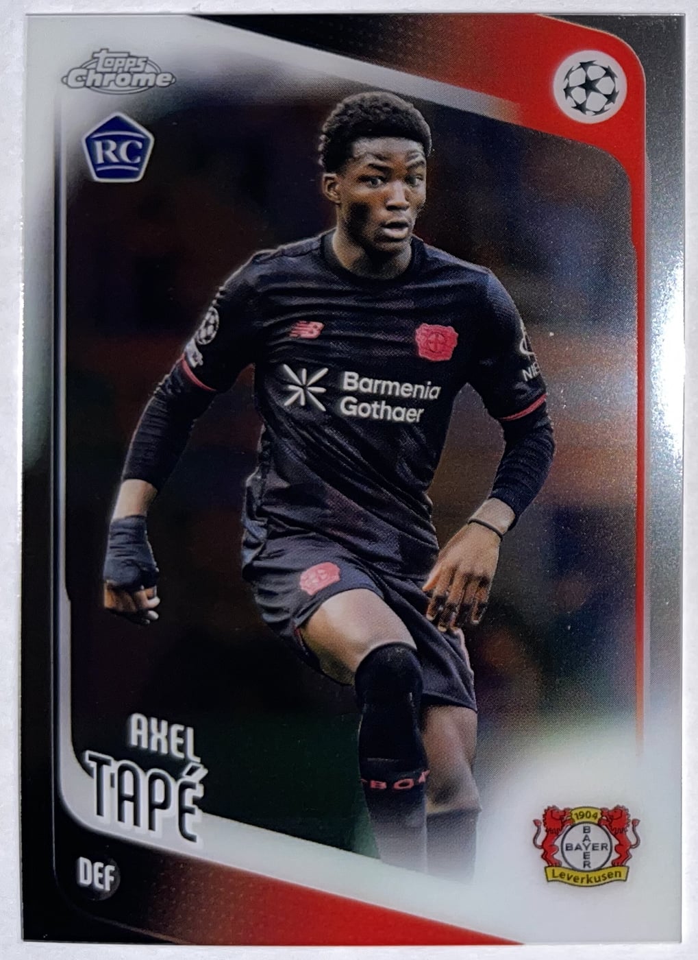Voorzijde – Axel Tape [9] – Topps Chrome UEFA Club Competitions 2025/26 | Lichcards