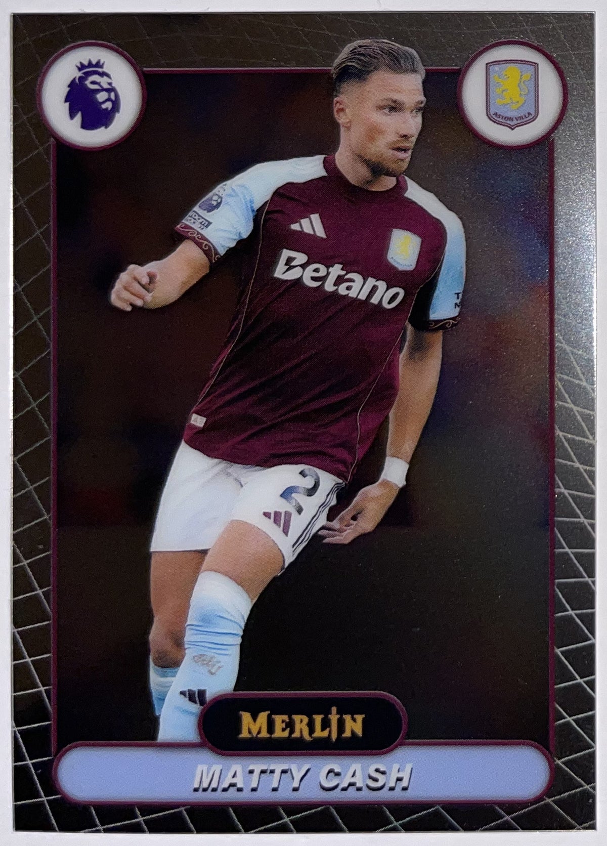 Voorzijde – Matty Cash [28] – Topps Merlin Premier League 2025/26 – Near Mint Imagen principal del producto