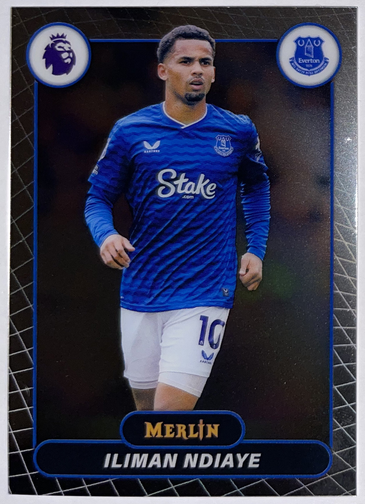 Voorzijde – Iliman Ndiaye [82] – Topps Merlin Premier League 2025/26 – Near Mint Imagen principal del producto