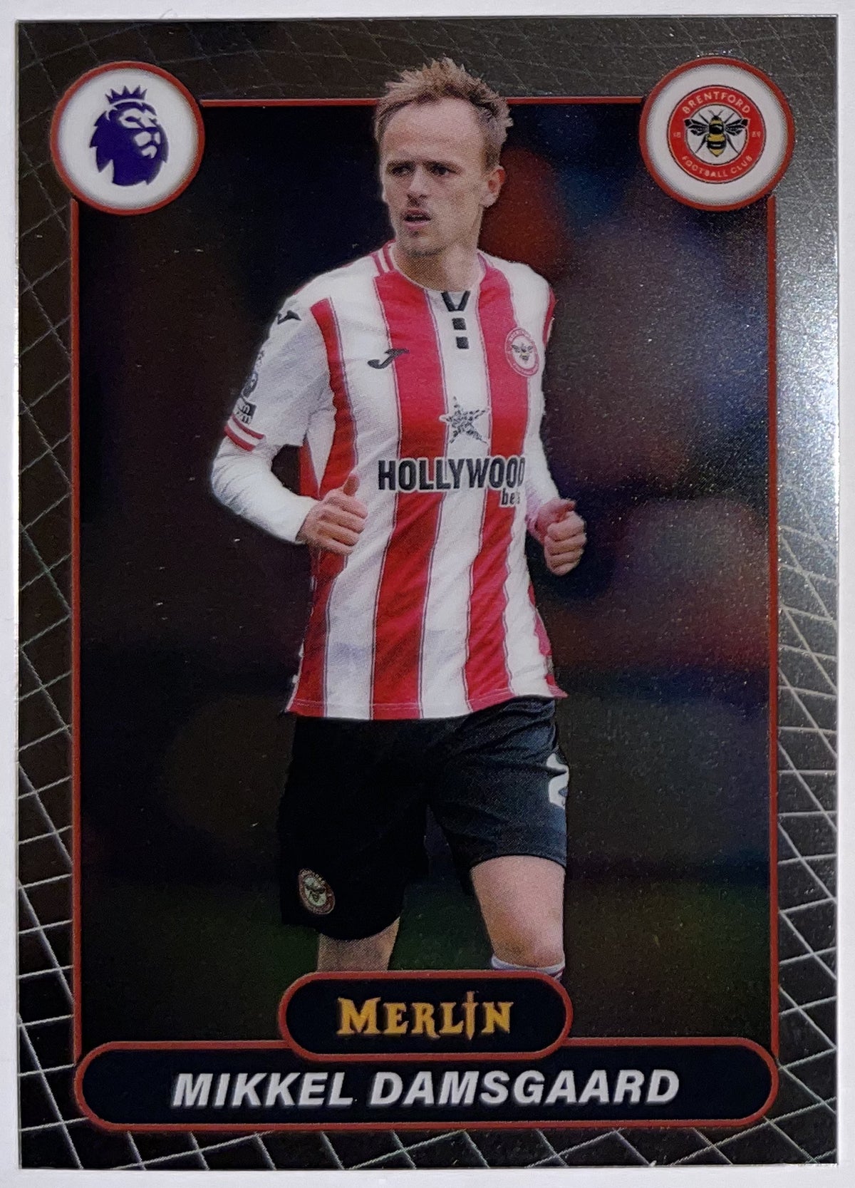 Voorzijde – Mikkel Damsgaard [32] – Topps Merlin Premier League 2025/26 – Near Mint Imagen principal del producto