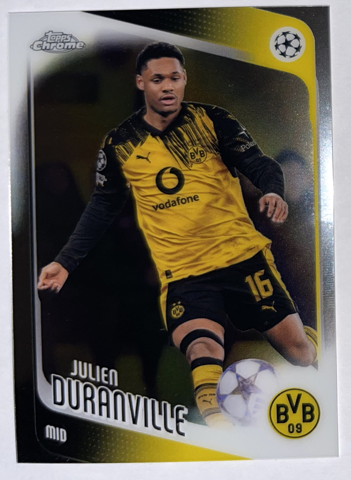 Voorzijde – Julien Duranville [25] – Topps Chrome UEFA Club Competitions 2025/26 – Near Mint