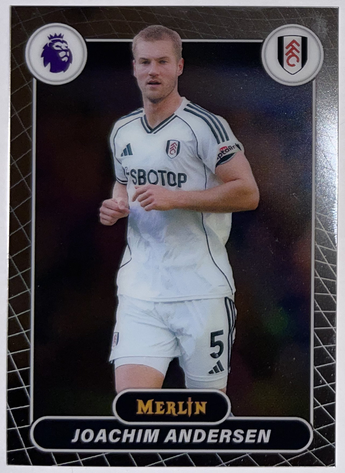Voorzijde – Joachim Andersen [99] – Topps Merlin Premier League 2025/26 – Near Mint Hoofdafbeelding