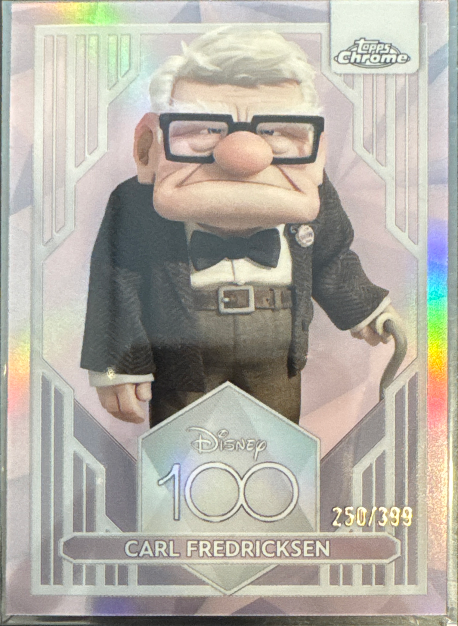 Carl Fredricksen #75 250/399 - 2023 Topps Chrome Disney 100 Pink Refractor - voorkant