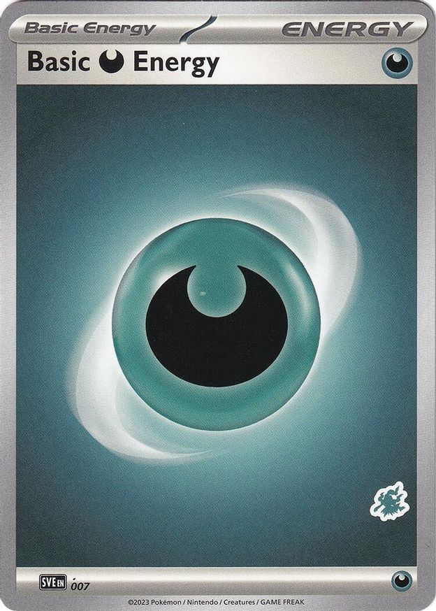 Pokémon-kaart Basic Darkness Energy SVE 007 Fixed uit de set Battle Academy 2024