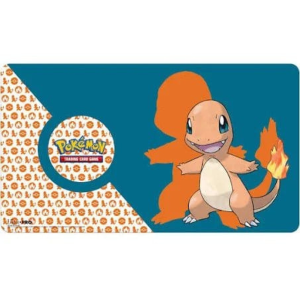 Ultra Pro playmat met Charmander, opgerold weergegeven