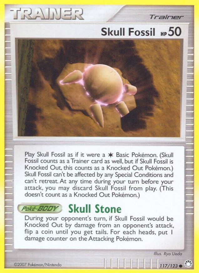 Pokémon-kaart Skull Fossil 117/123 Common uit de set Mysterious Treasures Image principale du produit