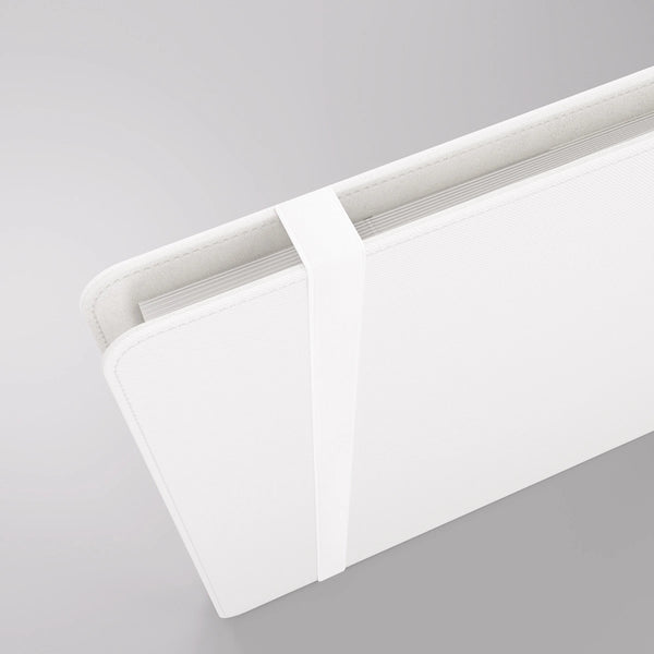 Gamegenic Prime Album 24-Pocket Weiß – Detail des elastischen Verschlusses