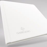 Gamegenic Prime Album 24-Pocket Weiß – Detail von Gamegenic-Logo und Nexofyber-Einband