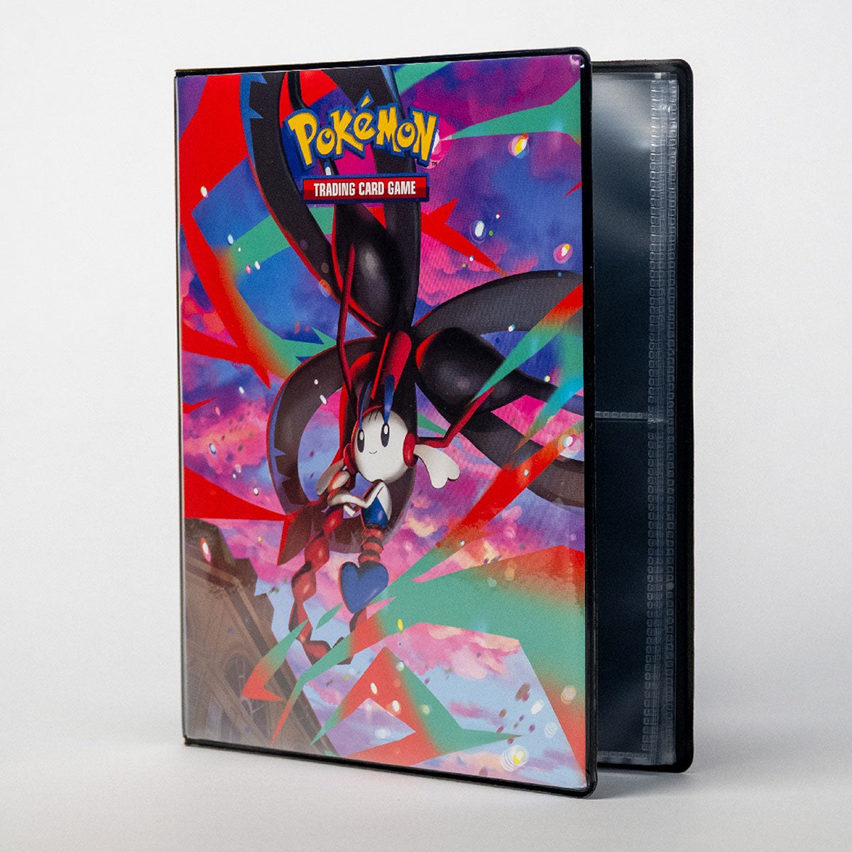 Ultra Pro 4-Pocket Portfolio Chaos Rising rechtopstaand, foto van de voorkant met Mega Mawile