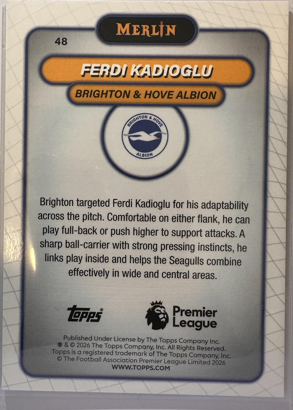 Ferdi Kadıoğlu - 2025-26 Topps Merlin Premier League (Blue Refractor 028/150) [48] - achterkant