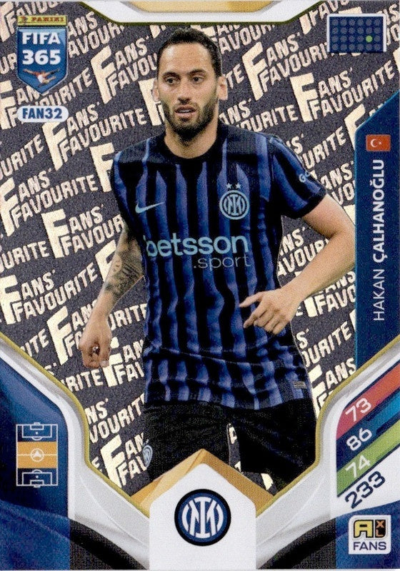 Hakan Çalhanoğlu Fan Favourite FAN32 - Panini FIFA 365 2026 Adrenalyn XL kaart Hauptbild