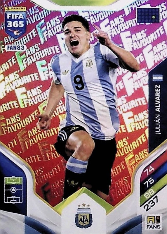 Julián Álvarez Fan Favourite - Red Parallel FAN83 - Panini FIFA 365 2026 Adrenalyn XL kaart Hoofdafbeelding