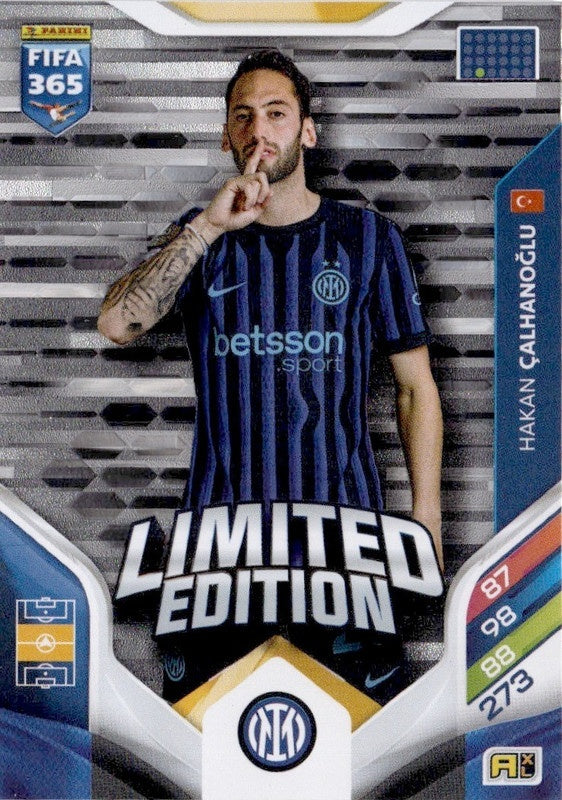 Hakan Çalhanoğlu Limited Edition FC Internazionale Milano - Panini FIFA 365 2026 Adrenalyn XL kaart