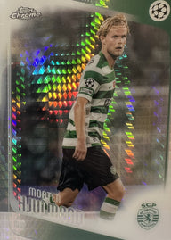 Morten Hjulmand - 2025-26 Topps Chrome UEFA Club Competitions (Prism Refractor) [199] - voorkant | Lichcards