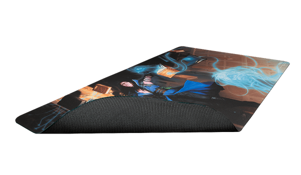 Ultra PRO Mirko, Obsessive Theorist playmat – coin retourné montrant le dessous en caoutchouc