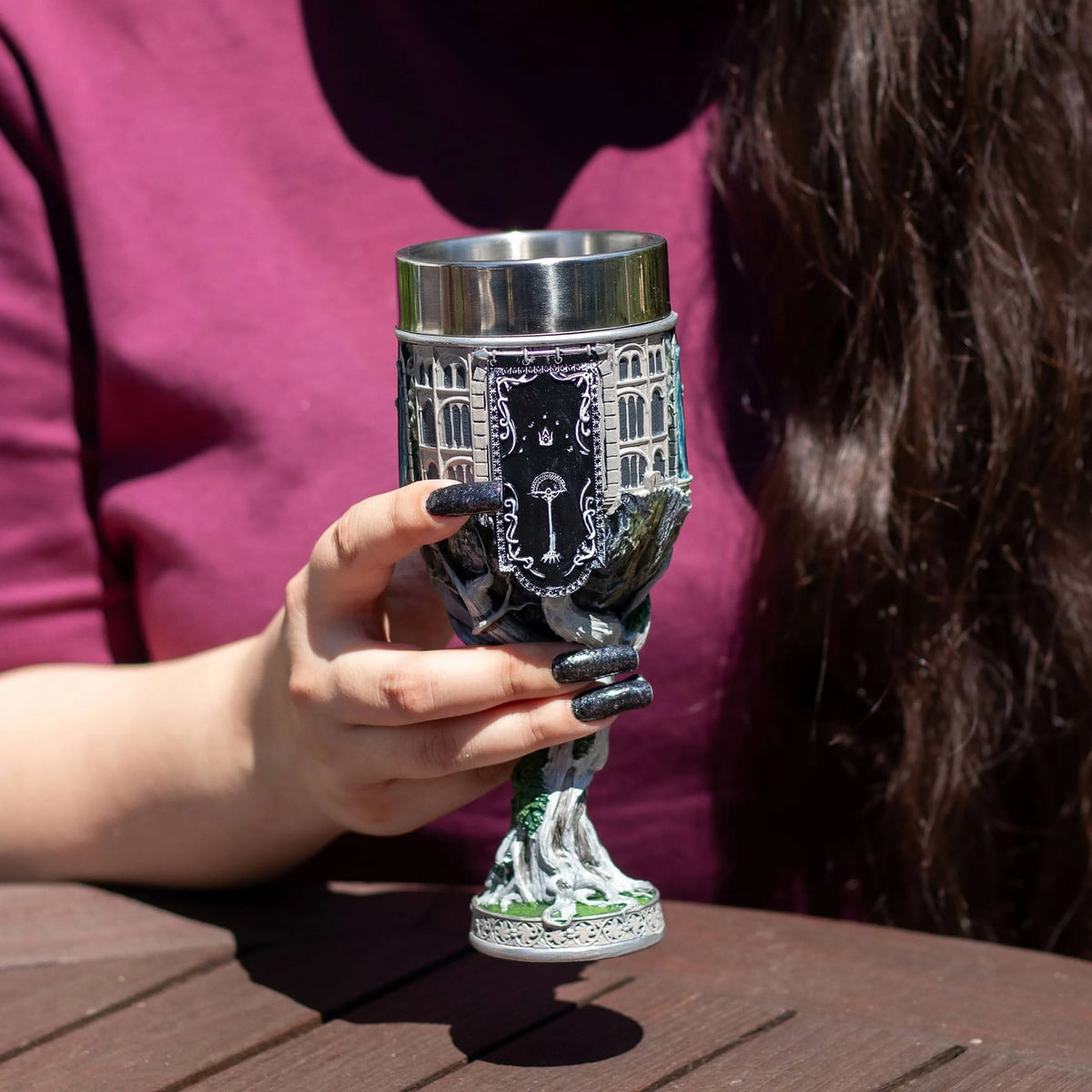Gondor Goblet met de gegraveerde Witte Boom van Gondor, detailopname - 0801269153694 | Lichcards