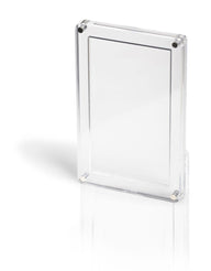 Lege Premium Acrylic Booster Pack Case van The Acrylic Box, schuin aanzicht met zichtbare magneten in de hoeken
