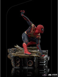 Het Spider-Man-beeld van 19 cm in volle lengte