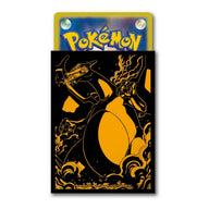 Pokémon Sleeves - Deck Shield PRO Charizard (64 stuks, Japans) – losse sleeve met een kaart erin, close-up van de voorkant (officiële afbeelding Pokémon Center Japan)