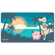 Tappetino Ultra PRO Pokémon Lillie e Clefairy con spiaggia tropicale al tramonto